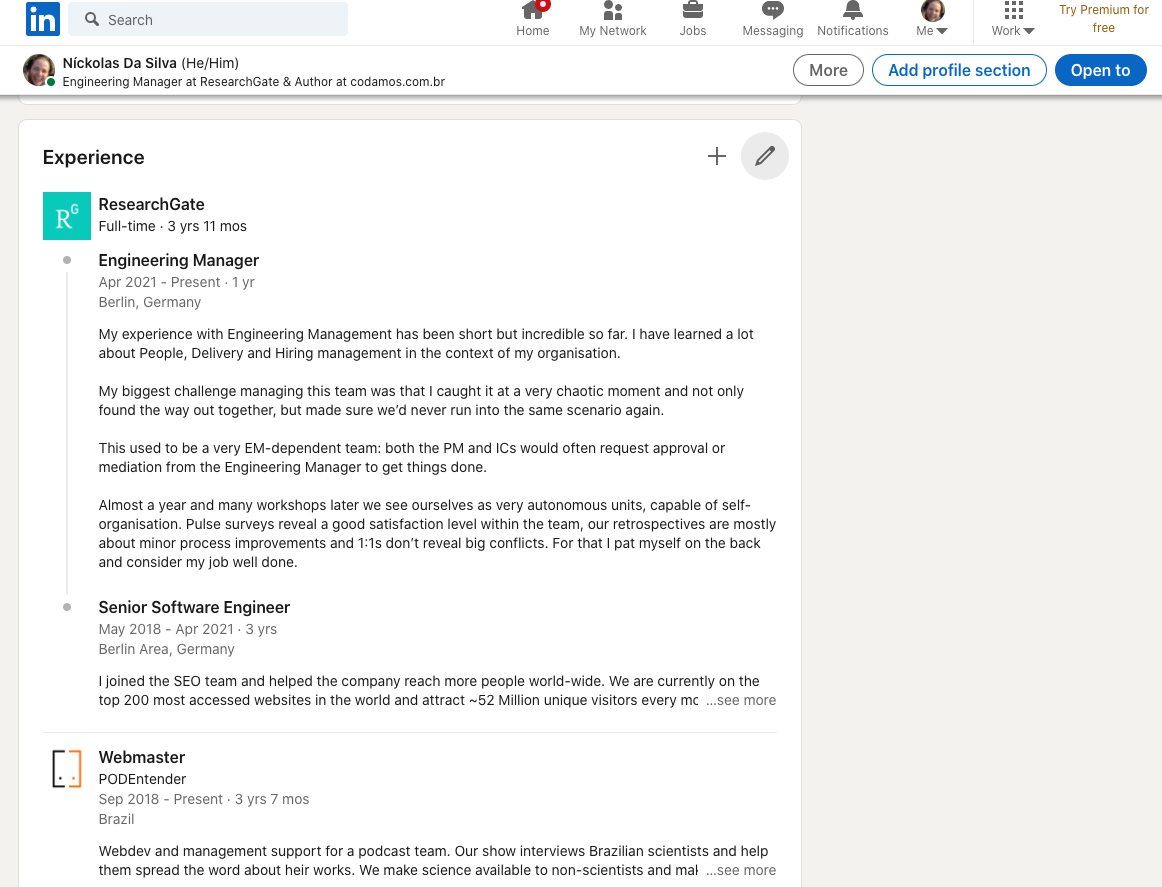 Seção de "Experiências" no perfil do LinkedIn.